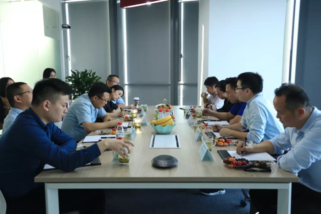 1592983648203362.jpg 640.webp (5).jpg