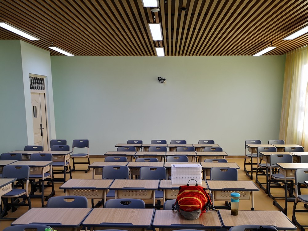 澤庫(kù)縣西部民族中學(xué)