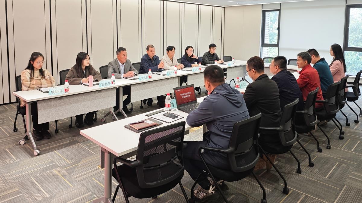 華附大學(xué)城小學(xué)校領(lǐng)導(dǎo)到訪云蝶科技參觀交流